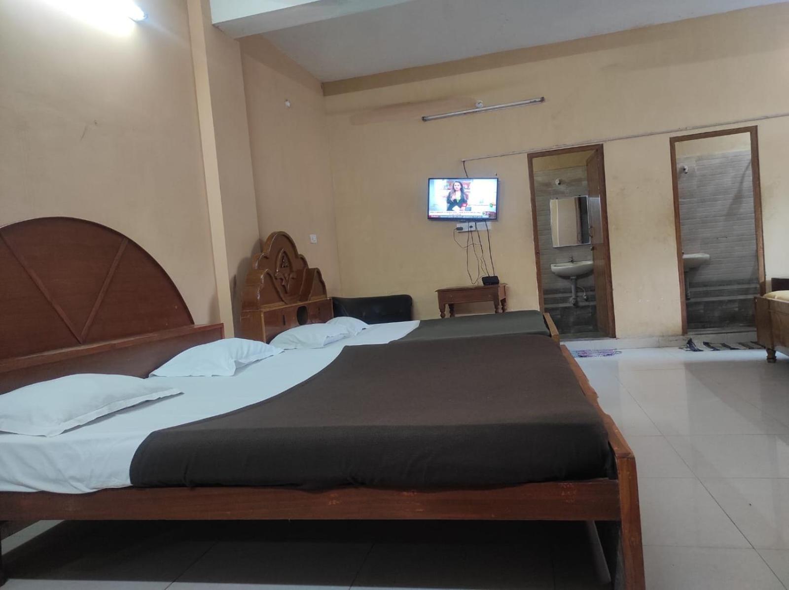 Hotel Soorya International Puduccseri Kültér fotó